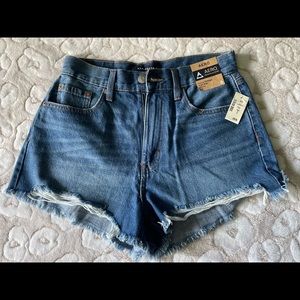 Aeropostale Curvy Vintage High Rise jean shorts - Size 6